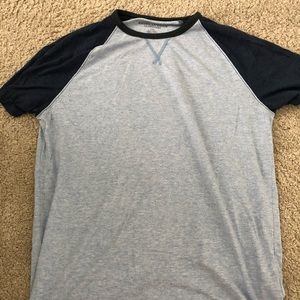 American Eagle blue t-shirt *Closet Clearout!*